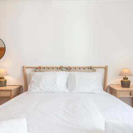 1br With Balcony Apartament
